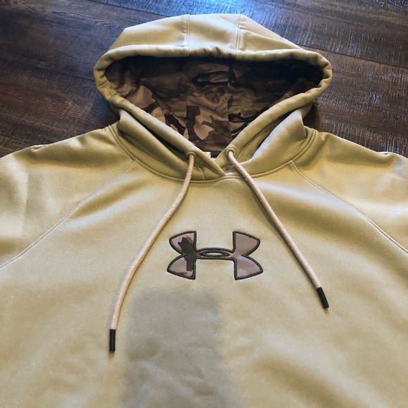 Under Armour hoodie, camo. Size large loose fit - Picture 2 of 5